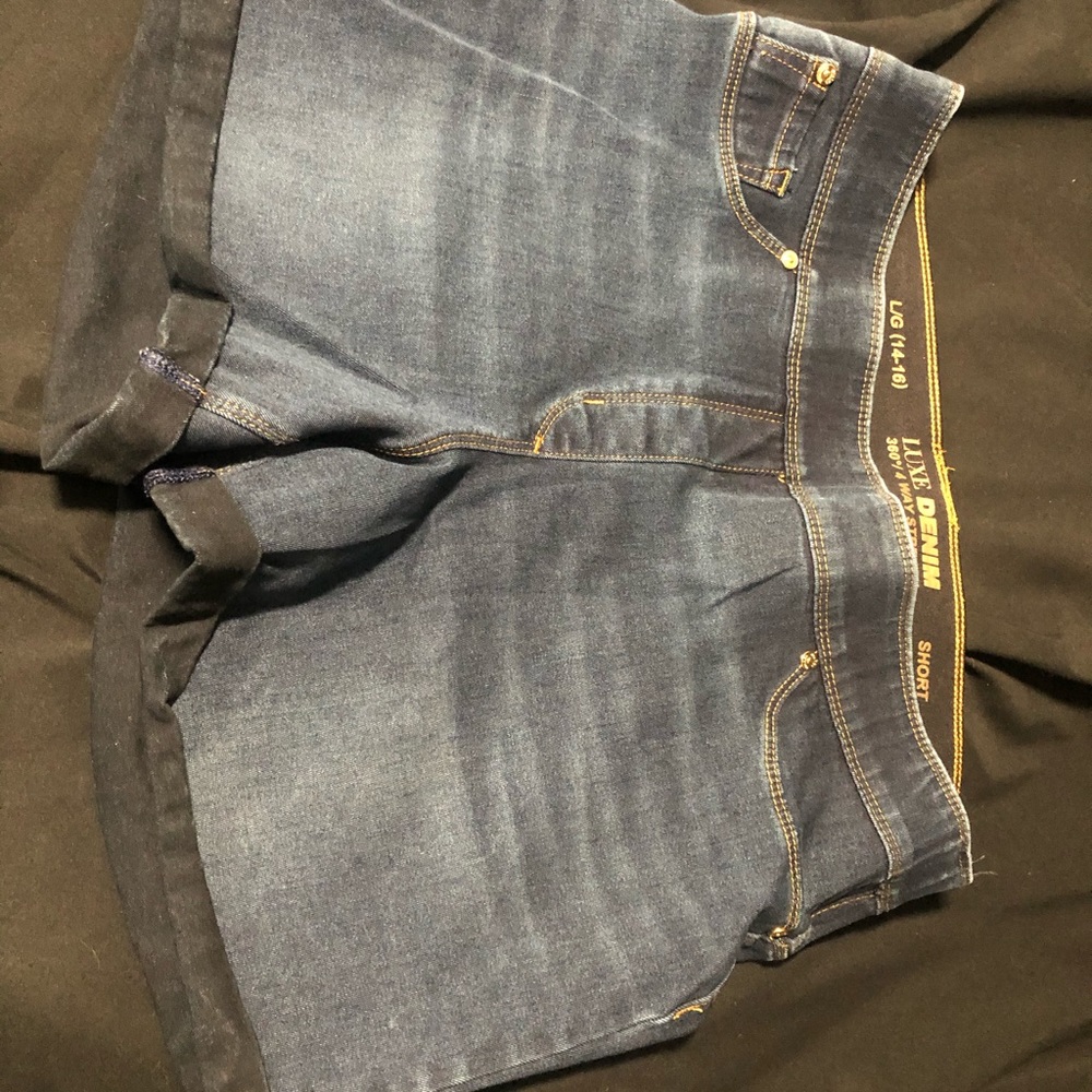 Nygard luxe denim shorts size L